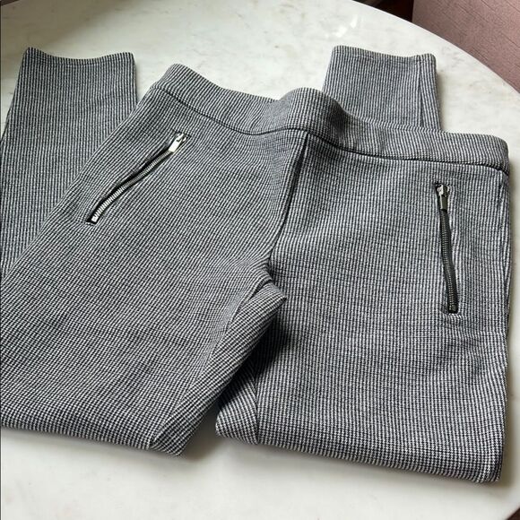 Ann Taylor Gray Skinny Pants with Tailored Fit SMALL - Picture 1 of 5